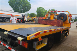 保德附近拖车电话号码服务