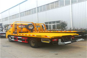 保德附近拖车救援搭电